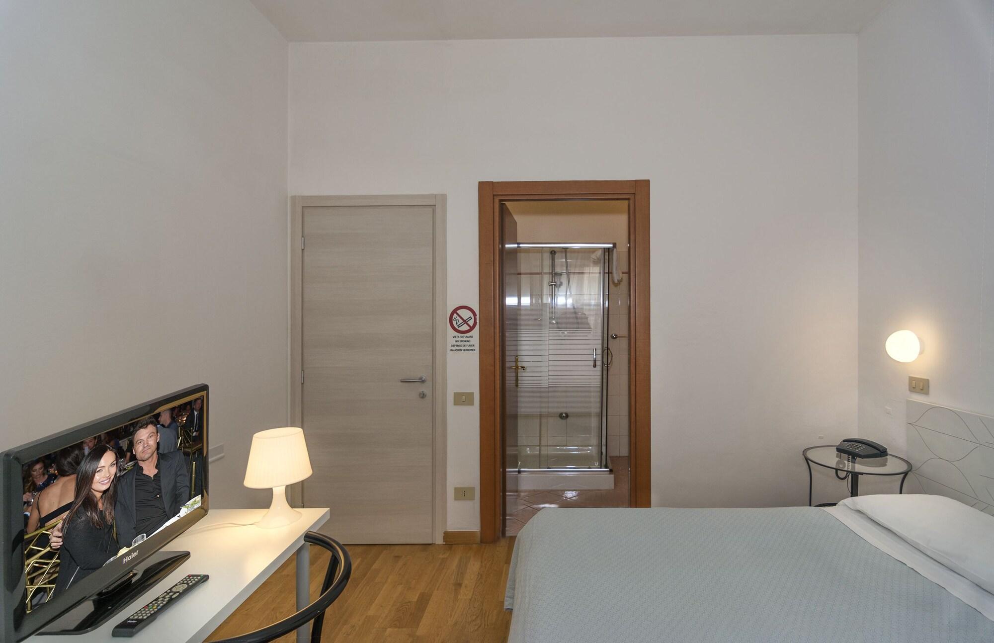 Hotel Cecile Πίζα Εξωτερικό φωτογραφία