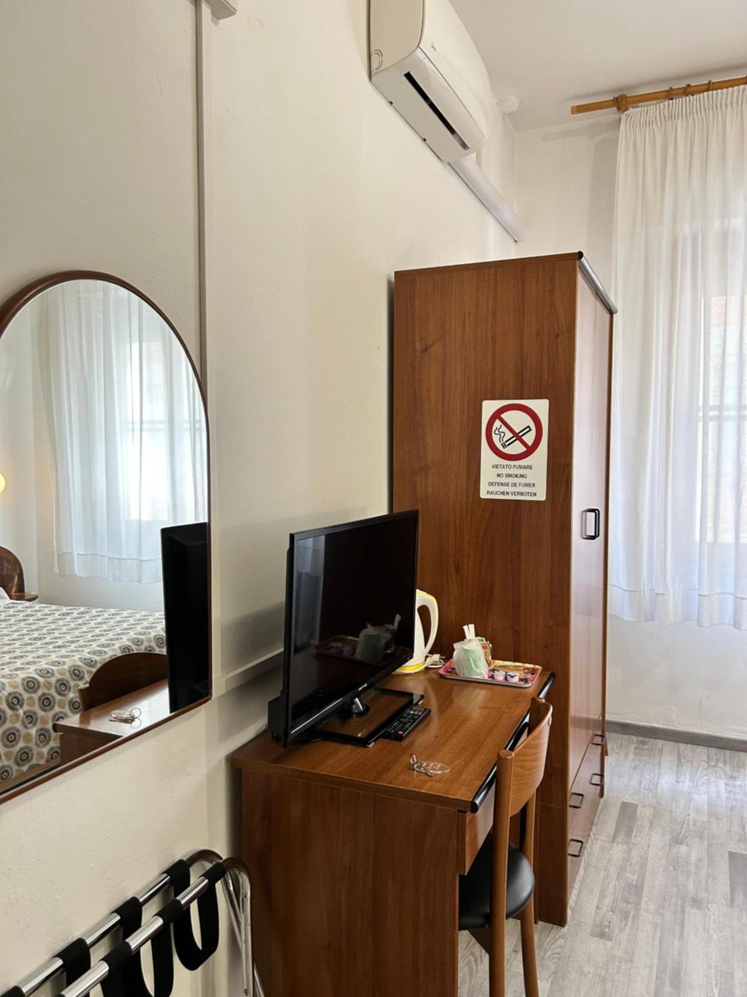 Hotel Cecile Πίζα Εξωτερικό φωτογραφία