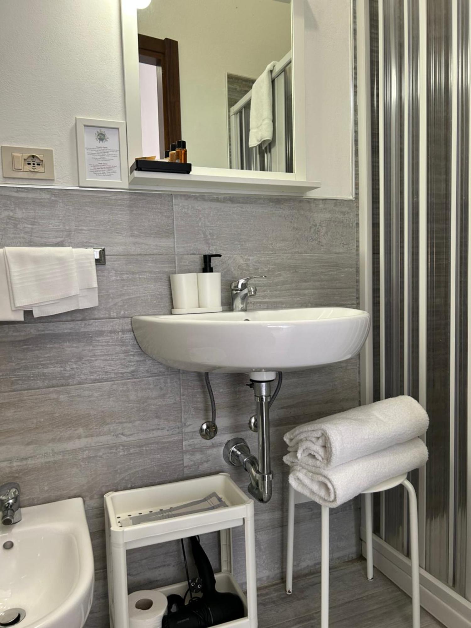 Hotel Cecile Πίζα Εξωτερικό φωτογραφία