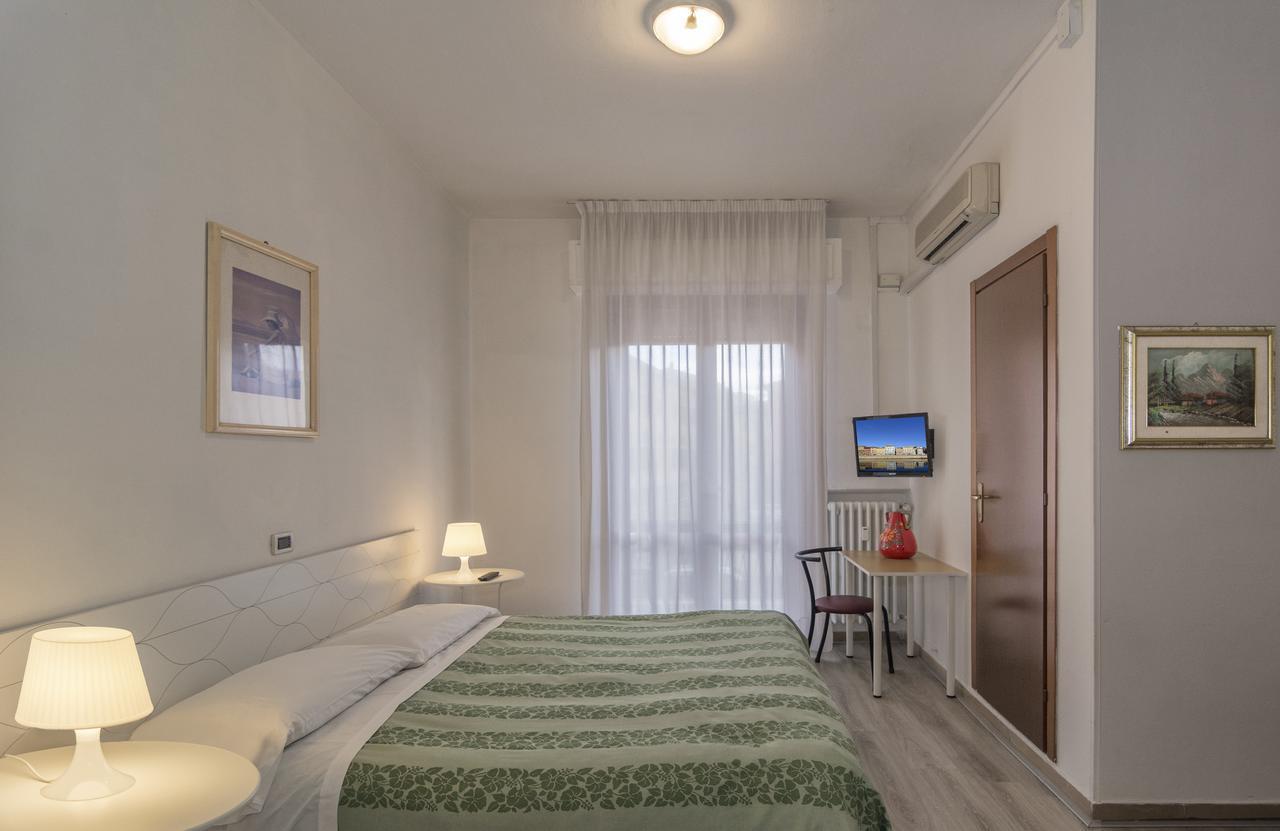 Hotel Cecile Πίζα Εξωτερικό φωτογραφία